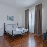 Family Large Apartment In Florence